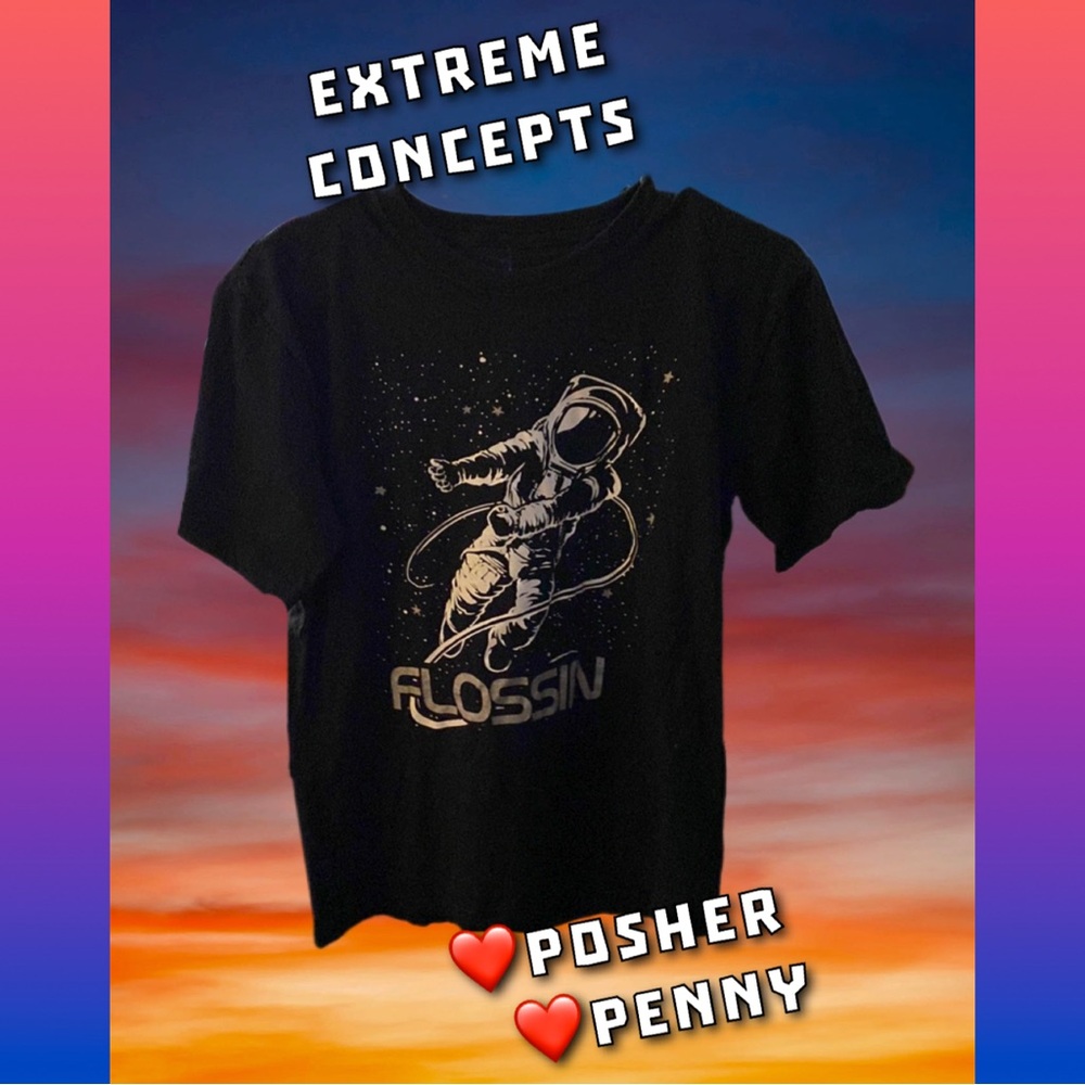 🆕 EXTREME CONCEPTS Astronaut/Space Graphic T-Shirt
